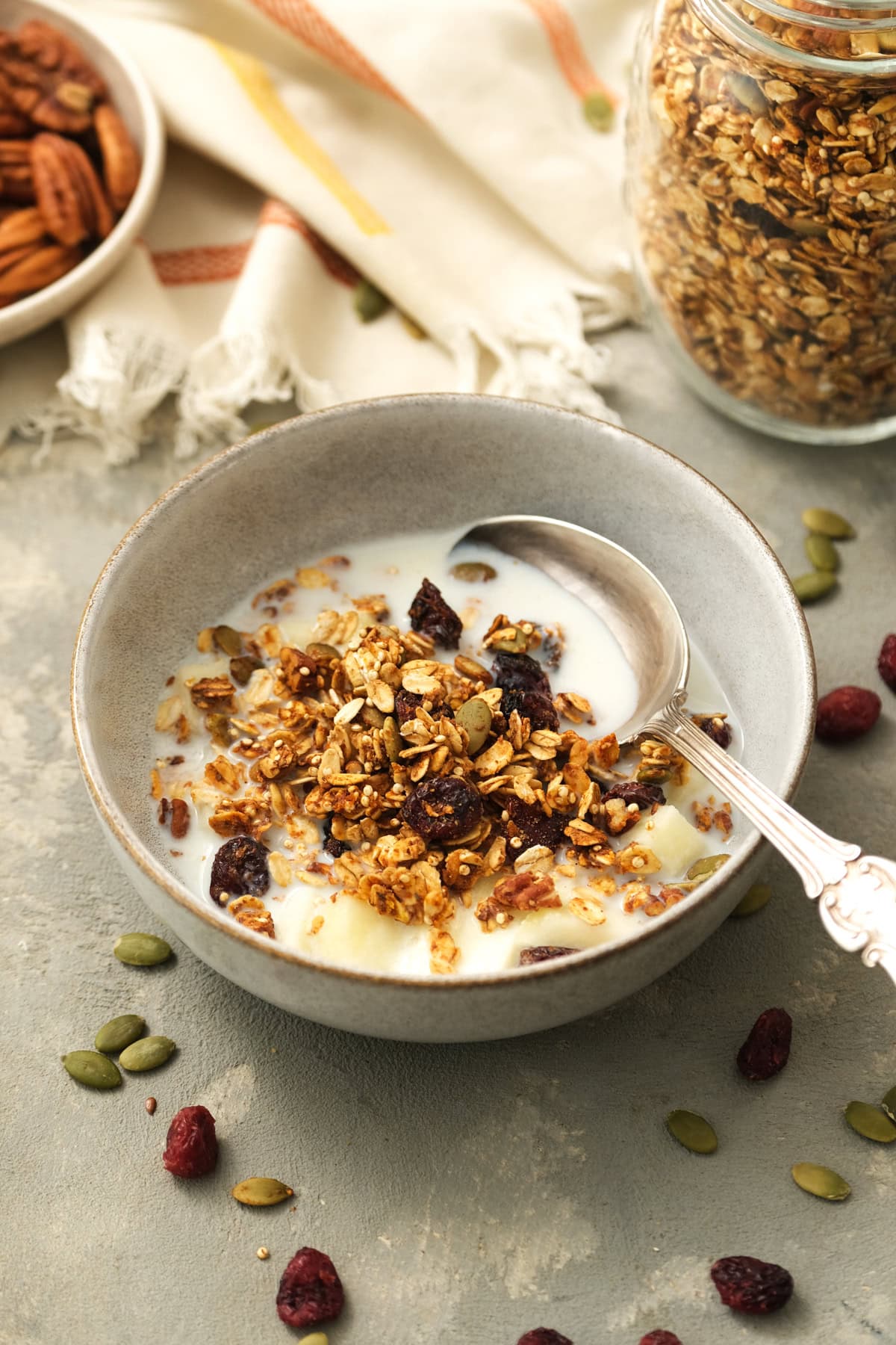 Autumn Spice Granola Recipe: Simple & Delicious