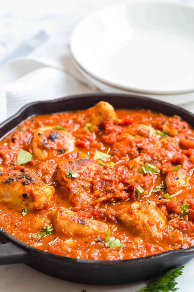 Easy Chicken with Roasted Pepper Sauce
